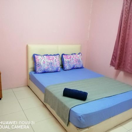 Layla Inn Batu Pahat Exterior photo