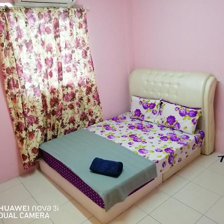 Layla Inn Batu Pahat Exterior photo