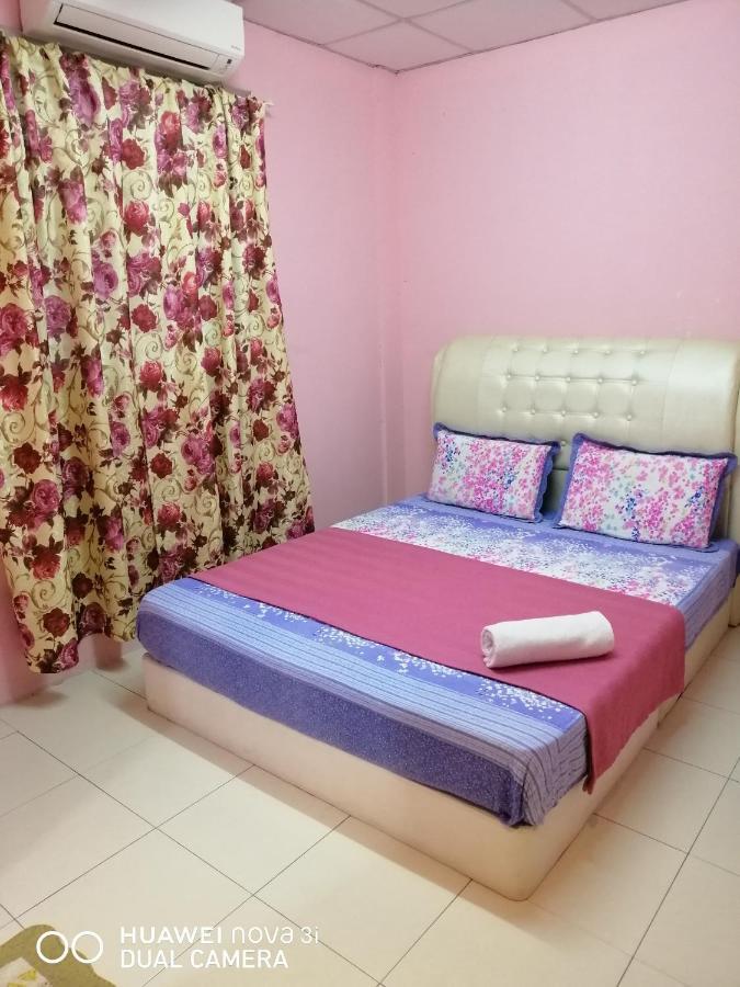 Layla Inn Batu Pahat Exterior photo