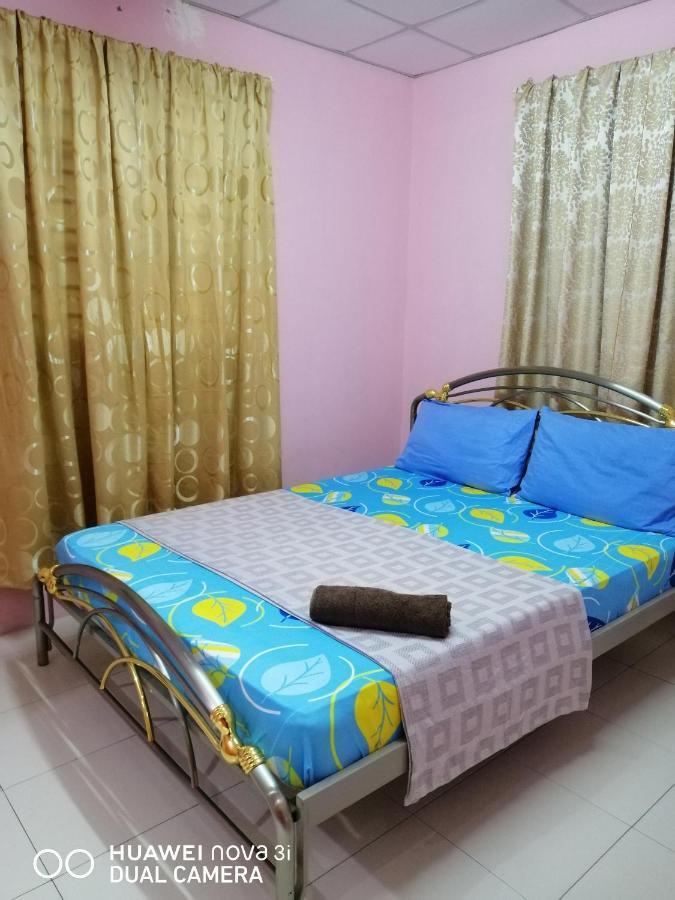 Layla Inn Batu Pahat Exterior photo