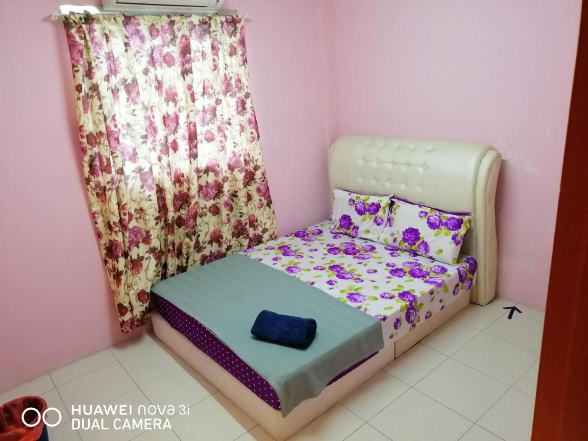 Layla Inn Batu Pahat Exterior photo